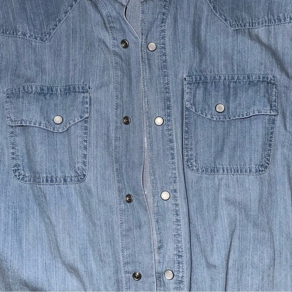 Custom hand painted shirt - Picture 7 of 8